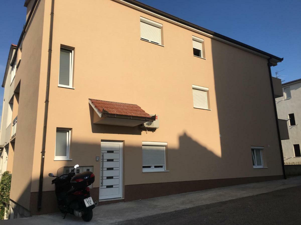 Apartment Zdenka Спліт Екстер'єр фото